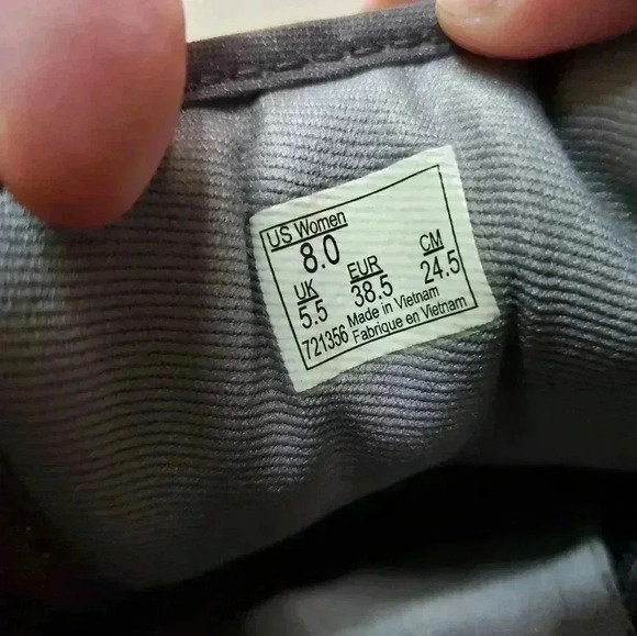 Womens Size 8 Heathered Gray Tan Vans Sneakers With Aztec Laces - Picture 6 of 7